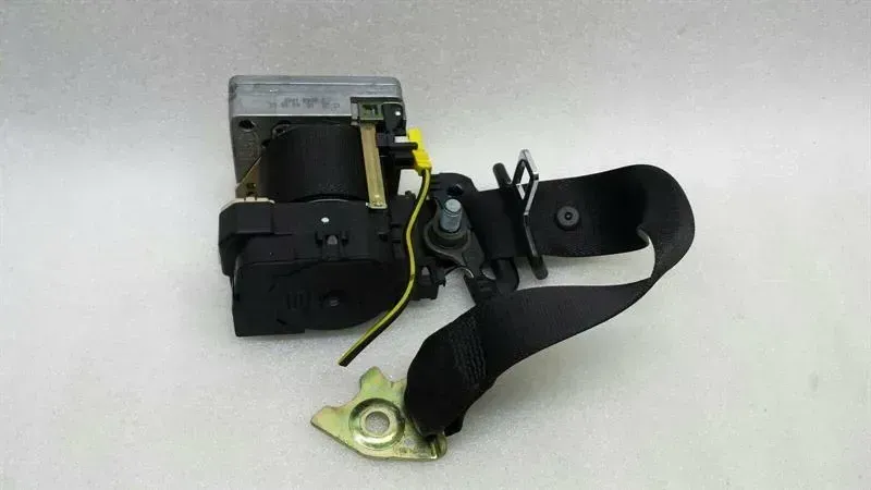 Mercedes S-Class W220 rear seat belt A2208603285 seat belt rear right
