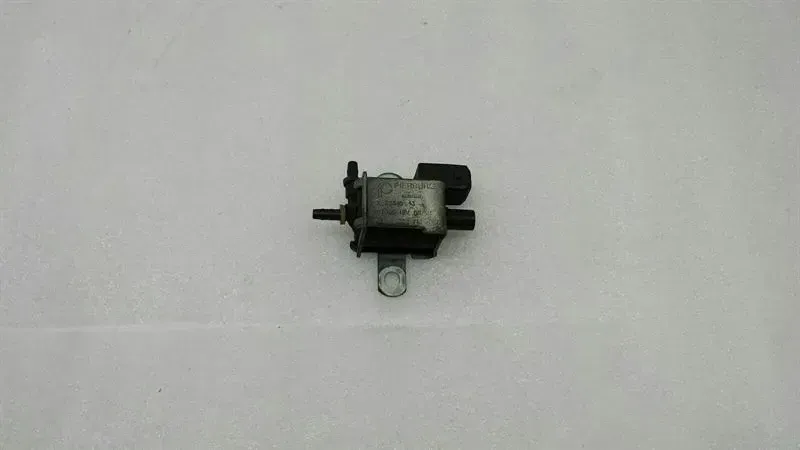 BMW 5 Series E39 EGR vacuum valve 1742711 vacuum valve valve