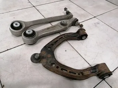 Tesla Model S 90D Right Front Wishbone Side Handlebar Front Right