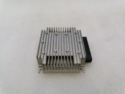 Tesla Model S 90D Audio Amplifier 1000350-001-09 Amp