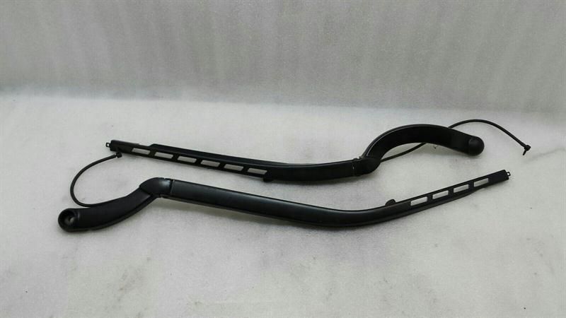 Jaguar XJ X351 RHD Wiper Arms Pair C2Z2266 Right Hand Drive