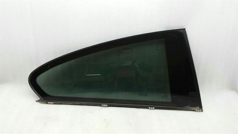 BMW 6 Series E63 door window 1⁄4 rear right 7069222 right rear 1⁄4 glass