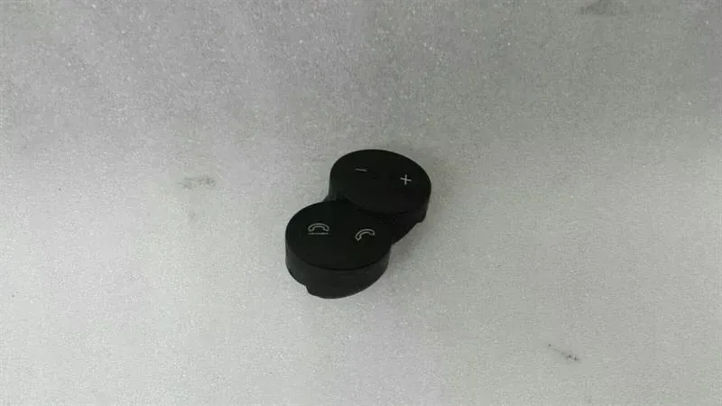 Mercedes SL R230 Steering Wheel Switch A2308202410 Steering Wheel Switch MFL