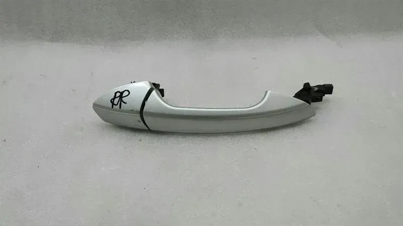 Mercedes E Class W212 door handle front right A2047600270 FRH door handle