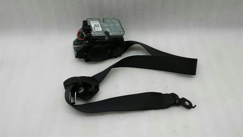 Mercedes CLS W219 front seat belt A2118605886 seat belt belt front right