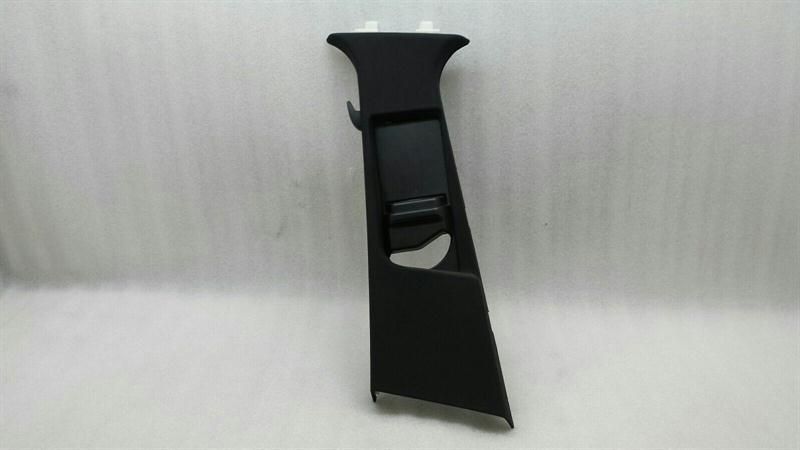 Mercedes E Class W212 Left B Post Cover A2126900325 B Pillar Cover Left AMG