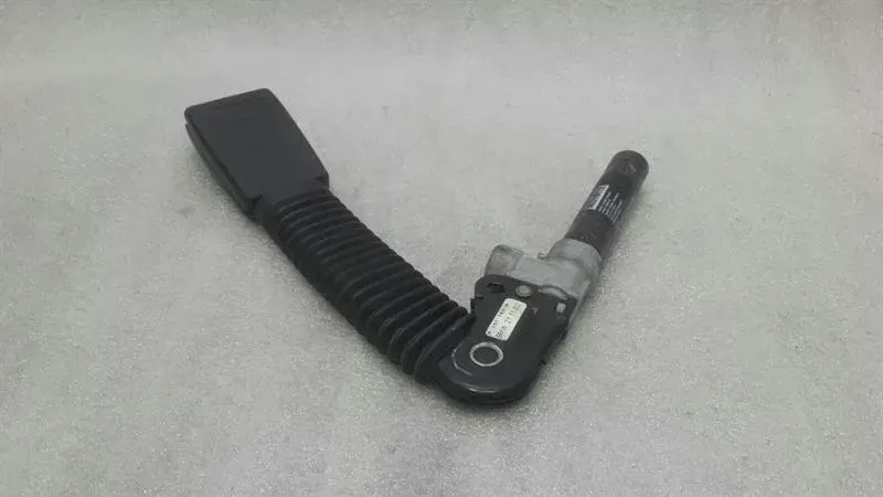 BMW 3 Series E46 Right Front Seatbelt Tensioner 8257788 Front Seat Belt Tensioner RE