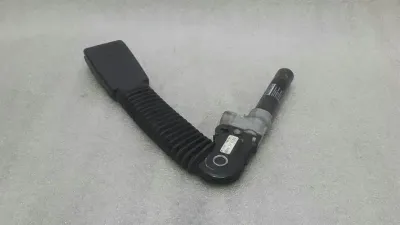 BMW 3 Series E46 Right Front Seatbelt Tensioner 8257788 Front Seat Belt Tensioner RE