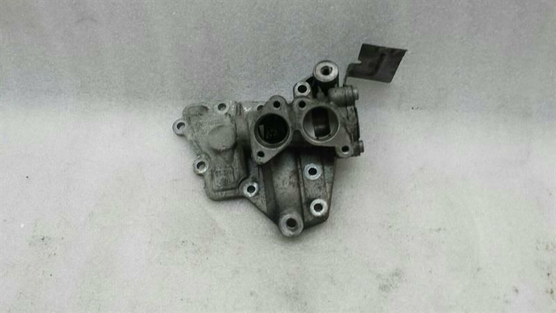 Mercedes CL W216 Oil Filter Housing A2751800334 Oil Cooler Holder M275 V12