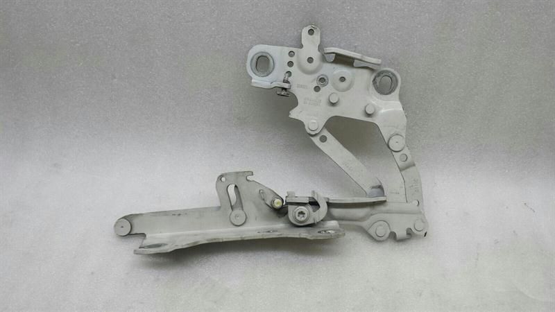 BMW 3 Series F30 Bonnet Hinge LHS 7239415 Hood Hinge Left