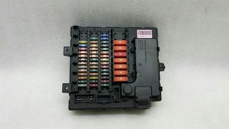 BMW Z4 E85 Fuse Box 6978265 Fuse Box