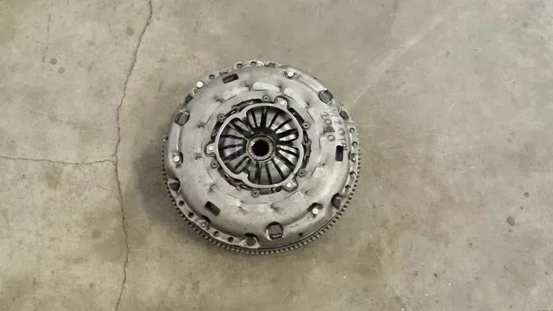 Audi A4 8K clutch set flywheel 03L105266BQ flywheel + clutch