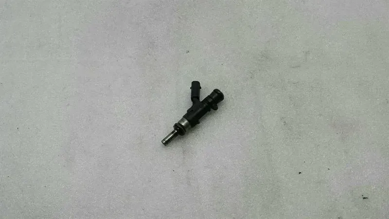 Mercedes W221 Fuel Injector A1560780023 Fuel Injector M156 S63 AMG CL63 V8