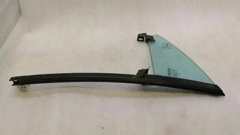 Mercedes CLS W219 Right Rear 1/4 Glass A2197301455 Door Window 1⁄4 Rear Right