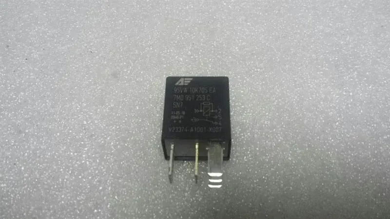 Audi Q5 8R relay for horn 8K0951253 relay for horn