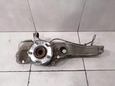 Tesla Model S 70 RWD Left Front Hub 1043052-00-A Wheel Bearing Housing Front Left