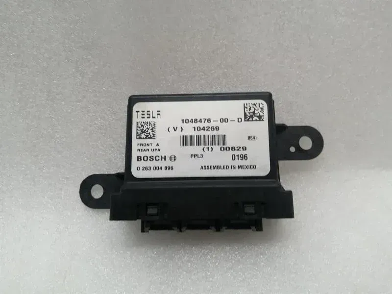 Tesla Model S 70 Parking Distance Control Module 1048476-00-D PDC Control Unit