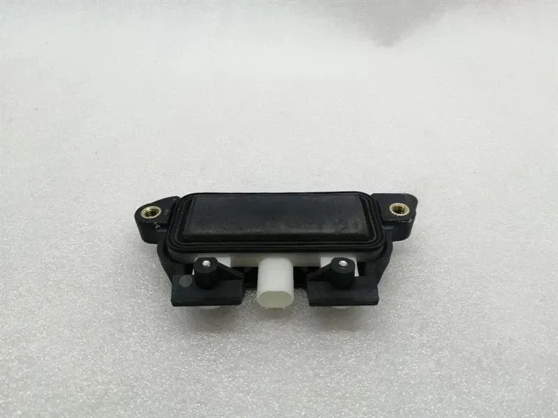 Tesla Model S 70 Liftgate Release Handle Switch 1693785-00-A Tailgate Switch