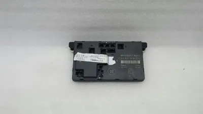 2007 Mercedes E-Class E500 2118201685 door control unit front right door