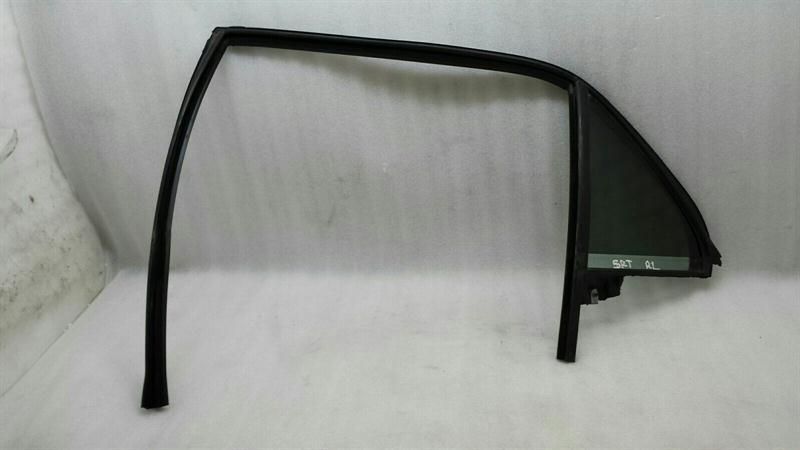 Chrysler 300C left rear 1/4 glass 68039969AF door window 1/4 rear left
