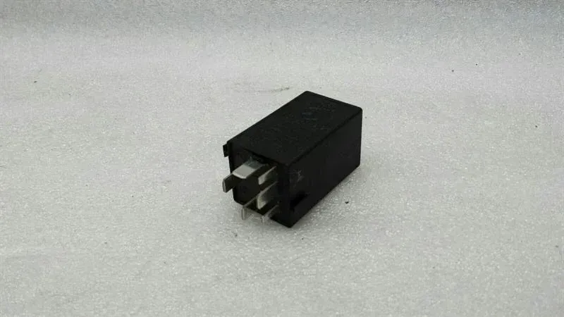 Mercedes SL R230 boat lid relay A0025423919 tailgate relay