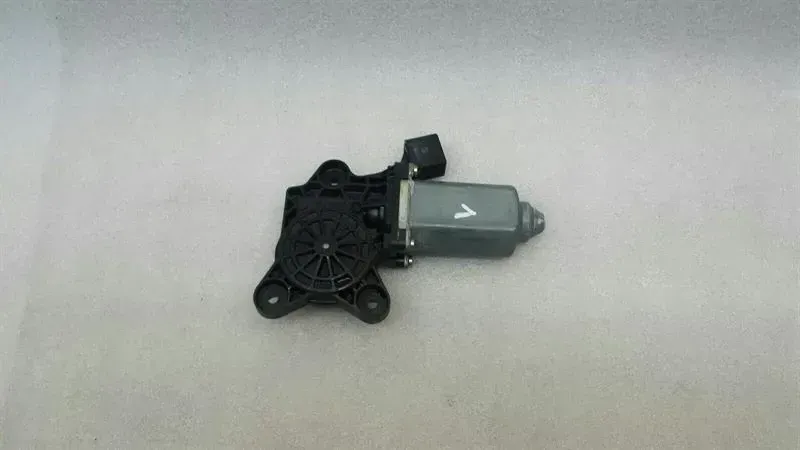 Mercedes SL R230 right door window motor A2208200442 window regulator motor right