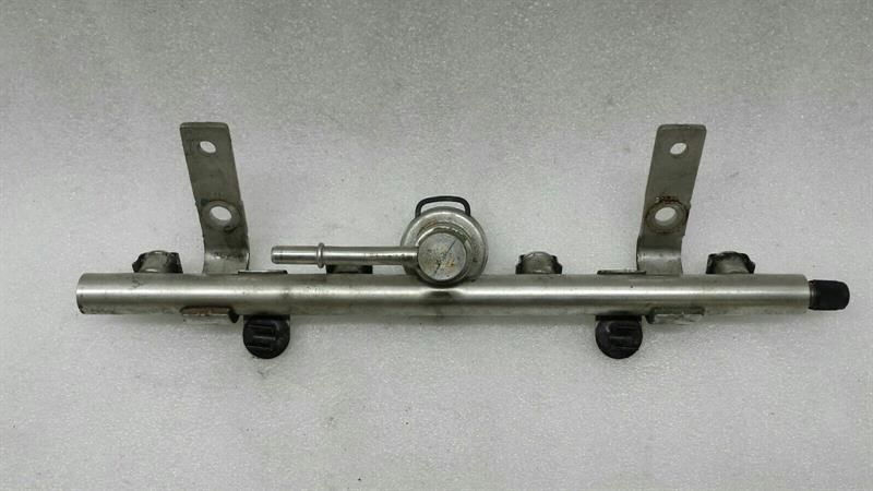 Mini Cooper S R53 Fuel Injection Moulding Pipe Manifold 13511521389 Fuel Rail