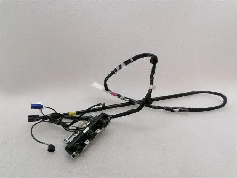 Tesla Model 3 Electronic module 1143746-01-D ECU FRONT CAMERAS