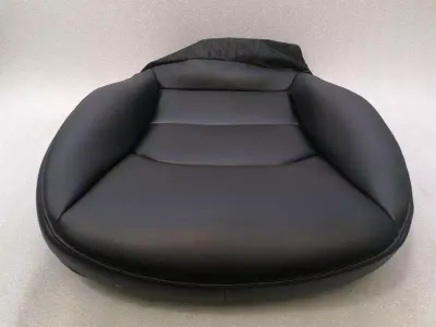 Tesla Model 3 Front Right Seat Pad 1452936-71-E Front Right Seat Trim