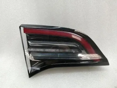 Tesla Model 3 Standard Range Left Rear Light 1502088-00-B Tail Light Rear Lin