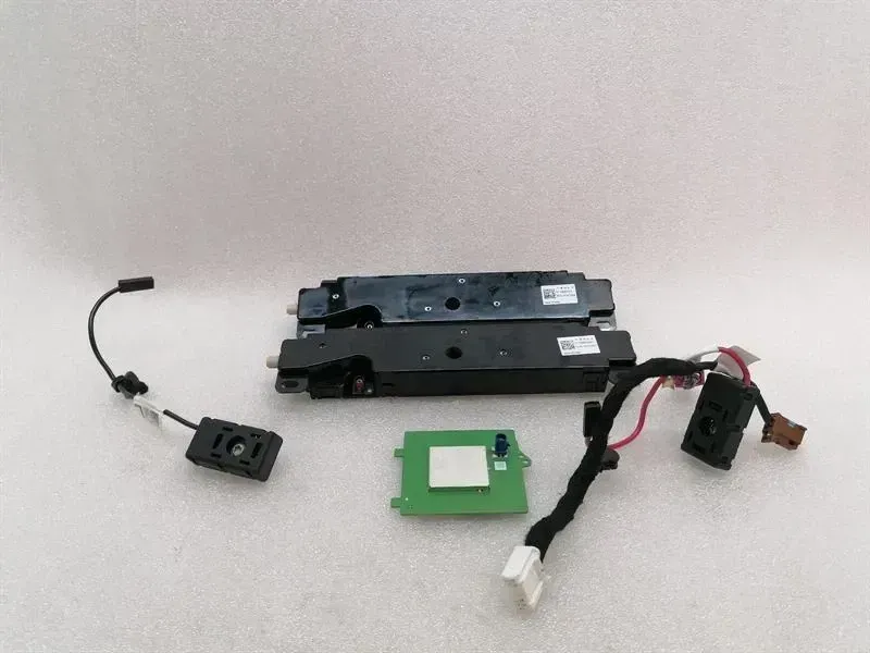 TESLA MODEL 3 STANDARD RANGE Aerial / Antenna SET 1585601-00-D Antenna SET