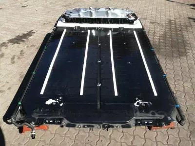 TESLA MODEL 3 LONG RANGE LFP cells BATTERY COMPLETE 1567439-00-C BATTERY LIFT