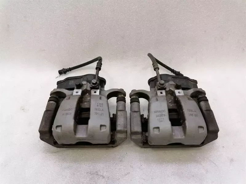 Tesla Model 3 Rear Brake Caliper Set 1044631-00-D Rear Caliper Set