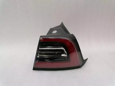 Tesla Model 3 Right Rear Light 1077400-00-G Tail Light Rear Right