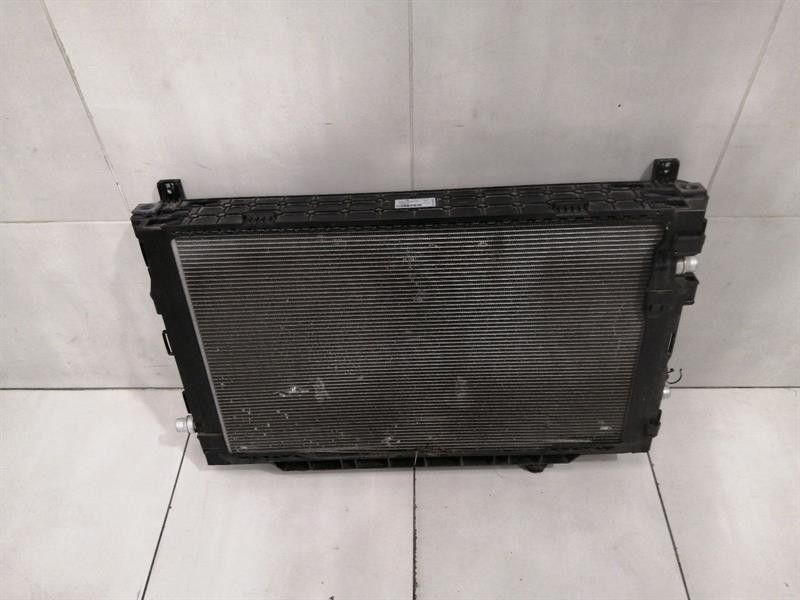 JAGUAR i-PACE X590 EV400 Water Radiator T4K9610 Water Cooler Radiator Faulty