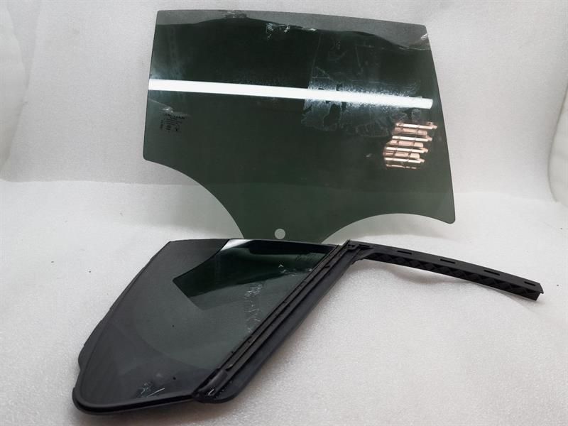JAGUAR i-PACE X590 EV400 Right Rear Door Glass T4K10215 Door Window Rear Right