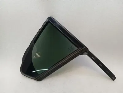 Jaguar i-PACE X590 EV400 Right Rear Glass T4K9933 Door Window 1/4 Rear Right