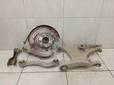 Jaguar i-PACE X590 EV400 Left Rear Hub T4K9598 Wheel Bearing Housing Rear Left