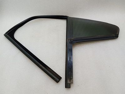 Jaguar i-PACE X590 EV400 Left Rear Glass T4K9933 Door Window 1/4 Rear Left