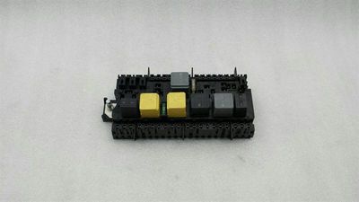 Mercedes GLA X156 Fuse Box A2469067100 Fuse Box Front SAM Front