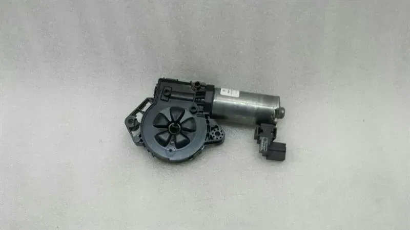 Mercedes GLA X156 Sun Roof Motor A2059064104 Sunroof Motor Scooter Blind