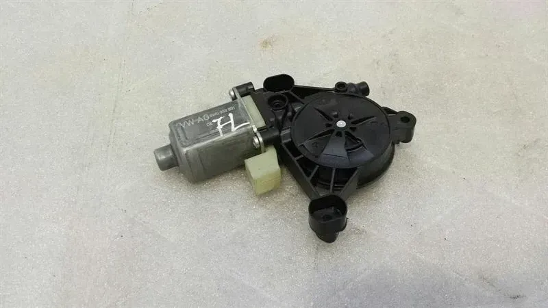 Audi A4 8W front left door window motor 8W0959801 window regulator motor front left