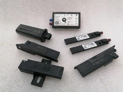 Porsche Taycan 9J Aerial / Antenna 4M0035504 Antenna SET