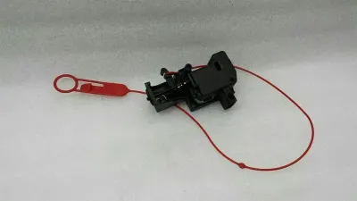 Mercedes E Class W212 Fuel Cap Actuator A2048200072 Actuator Fuel Filler Cap