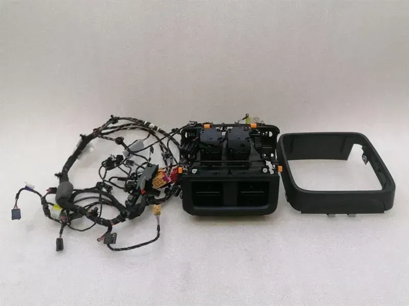 Porsche Taycan 9J rear air vent 9J1819202B ventilation nozzle rear