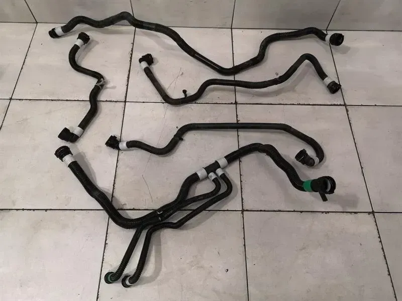 Tesla Model 3 Standard Range Cooling Pipe 1629591-00-B Coolant Hose Kit