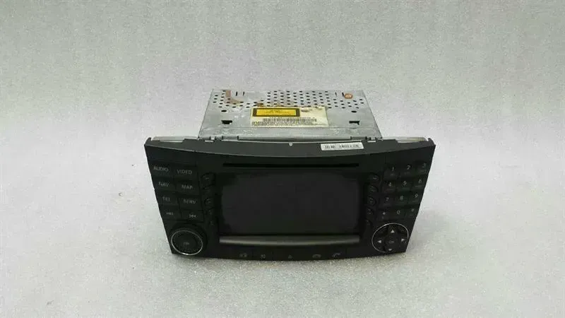 Mercedes CLS W219 W211 Navigation Monitor A2118204197 Sat Nav Display Picture Shirt