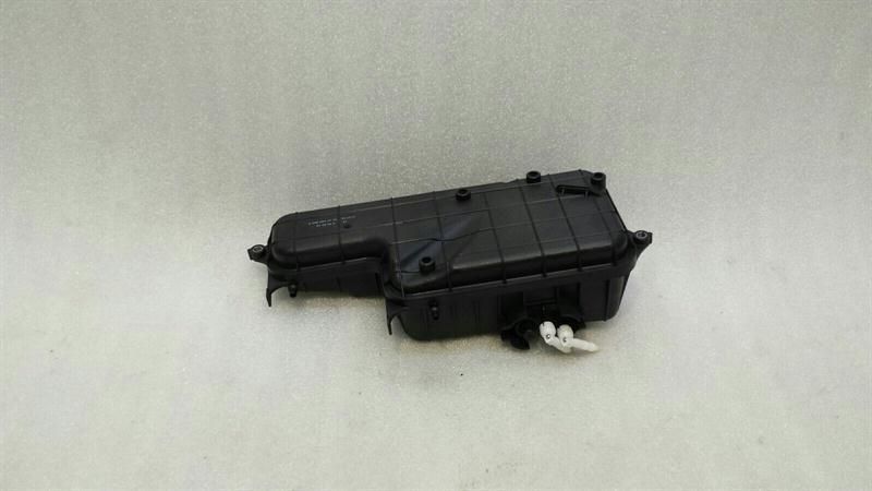 Mercedes S-Class W221 Vacuum Reservior A0008002219 Vacuum Reservoir