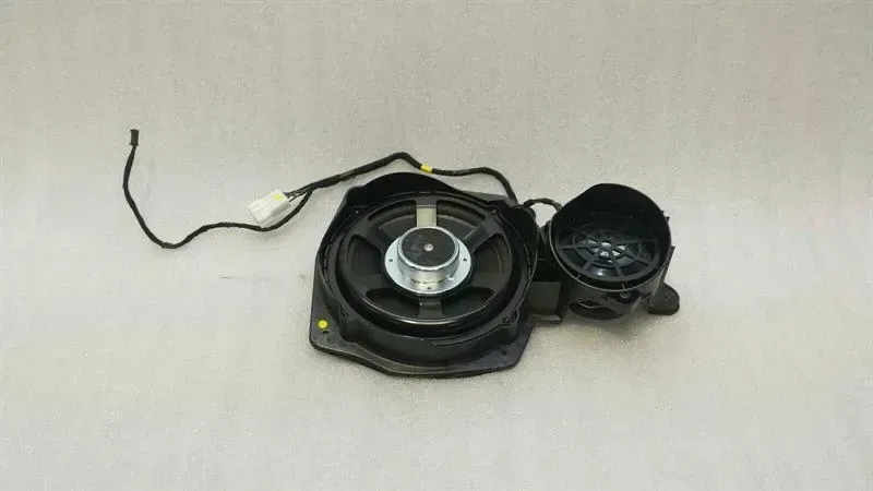 Mercedes S-Class W221 Front Right Speaker A2218205902 Speaker Front Right