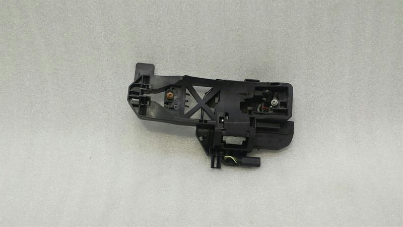 Mercedes S-class W221 FLH handle carrier A2217601134 door handle carrier front left